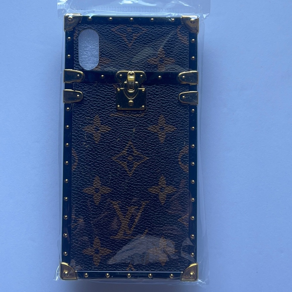 Designer Reps phone case, Black and Gold, New
